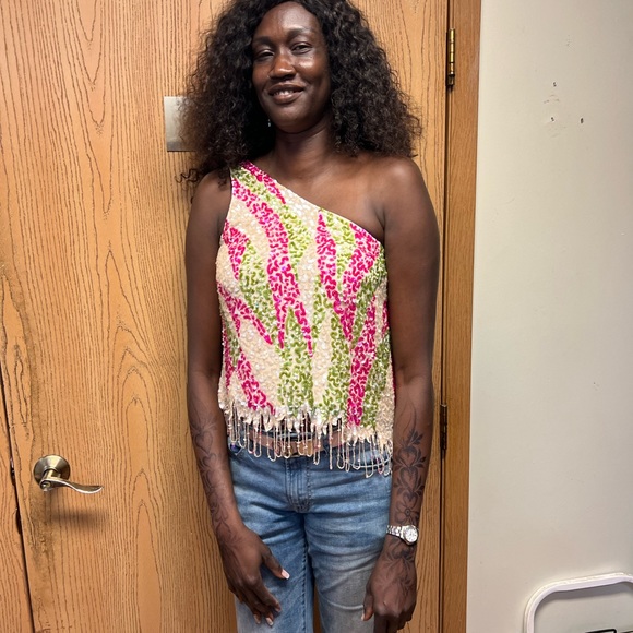 Colorful sequined one shoulder top - Picture 9 of 10